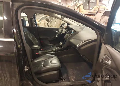 2016 Ford Focus Titanium from USA, damaged, VIN 1FADP3N2XGL388524